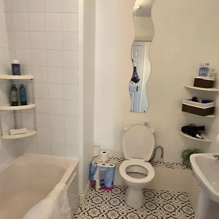 בית אירוח Cosy Tallaght *